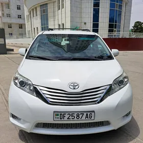 Toyota Sienna 2017