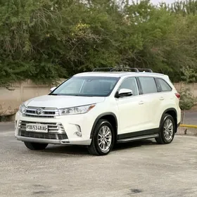 Toyota Highlander 2019