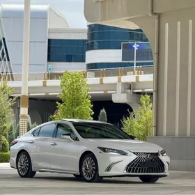 Lexus ES 350 2022