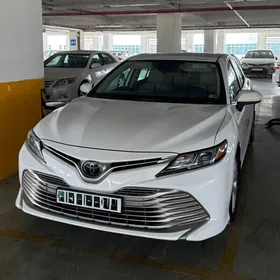 Toyota Camry 2020