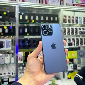 iPhone 15 pro Max. 98%