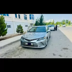 Toyota Camry 2022