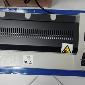 Laminat aparat