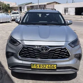 Toyota Highlander 2022