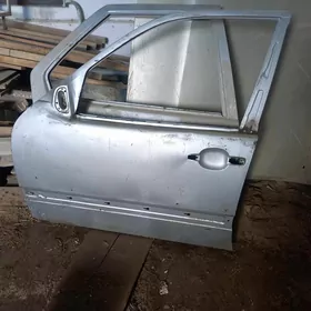 Merc W210 gapy двер