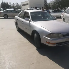 Toyota Camry 1990