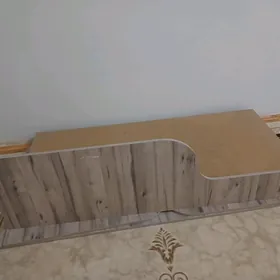 Çagalar üçin iki gat krowat.