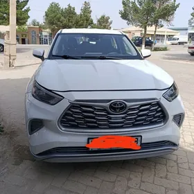 Toyota Highlander 2020