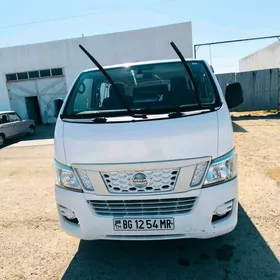 Nissan NV3500 2014