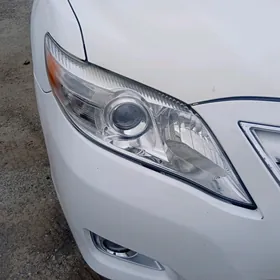 Camry fara 2011