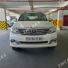 Toyota Fortuner 2014