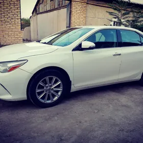 Toyota Camry 2016