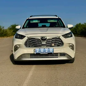 Toyota Highlander 2020