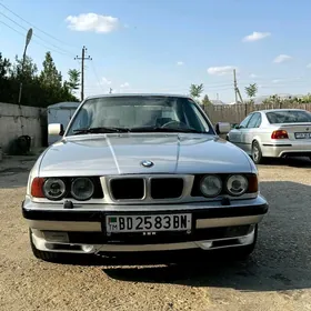 BMW 525 1990