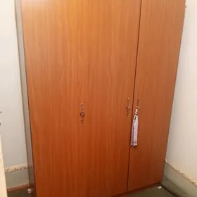Шкаф