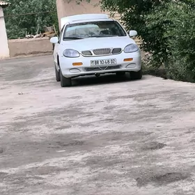 Daewoo Leganza 1999