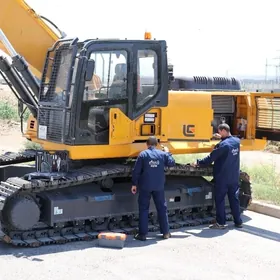 Excavator Remont Komatsu Jcb