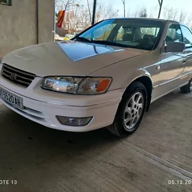 Toyota Camry 2001