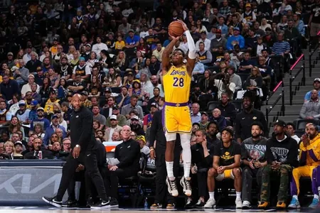 NBA-nyň “Los-Anjeles Leýkers” kluby sport taryhynda rekord mukdara satylar