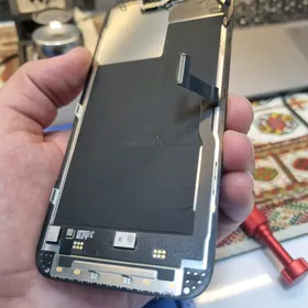iPhone 13 pro morda ekran.