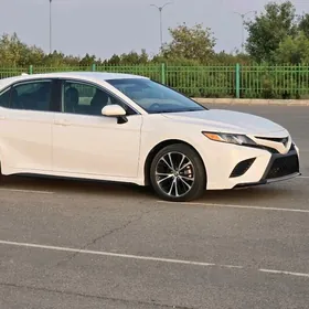 Toyota Camry 2020