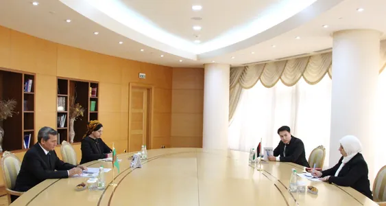 Raşid Meredow Palestinanyň Türkmenistanda täze bellenilen ilçisini kabul etdi