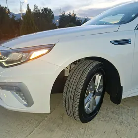 Kia Optima 2020
