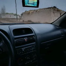 Opel Astra 2000