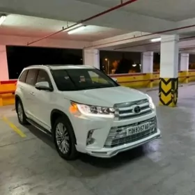 Toyota Highlander 2018