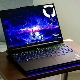 LENOVO RTX5090+Core 9 275HX!