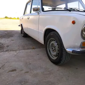 Lada 2104 1980