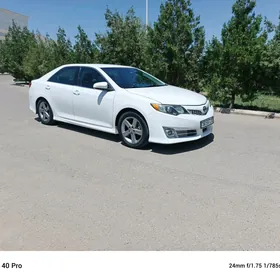 Toyota Camry 2013