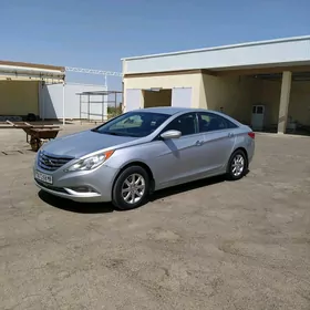 Hyundai Sonata 2011