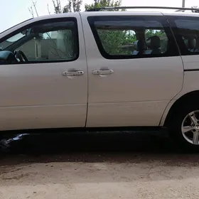Toyota Sienna 2000