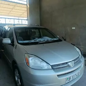 Toyota Sienna 2005
