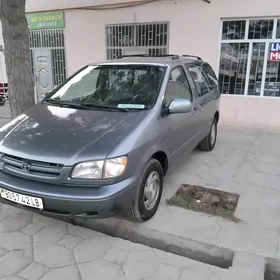 Toyota Sienna 2000