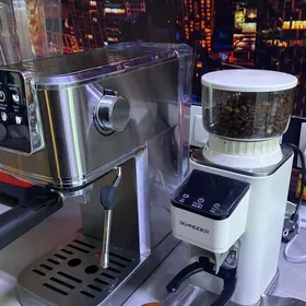 Coffee mashina