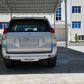 Toyota Land Cruiser Prado 2012
