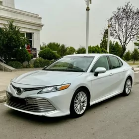 Toyota Camry 2020