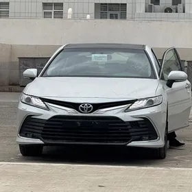 Toyota Camry 2023