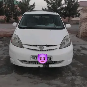 Toyota Sienna 2005