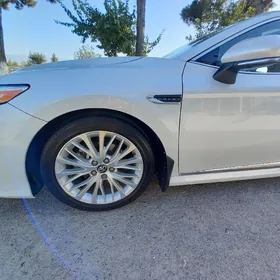 Toyota Camry 2018