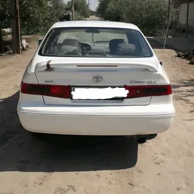 Toyota Camry 2000