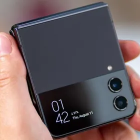 Samsung z flip 4 8/128gb