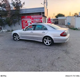 Mercedes-Benz E320 2004