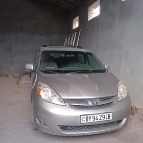 Toyota Sienna 2005