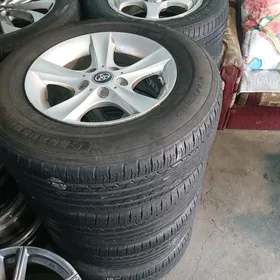 215 70 15  Sena