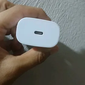Samsung 25V zaryatnik