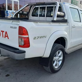 Toyota Hilux 2013