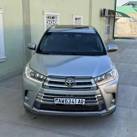 Toyota Highlander 2018